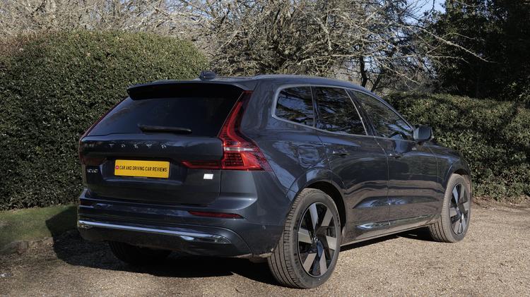 VOLVO XC60 ESTATE 2.0 T6 [350] RC PHEV Plus Dark 5dr AWD Geartronic